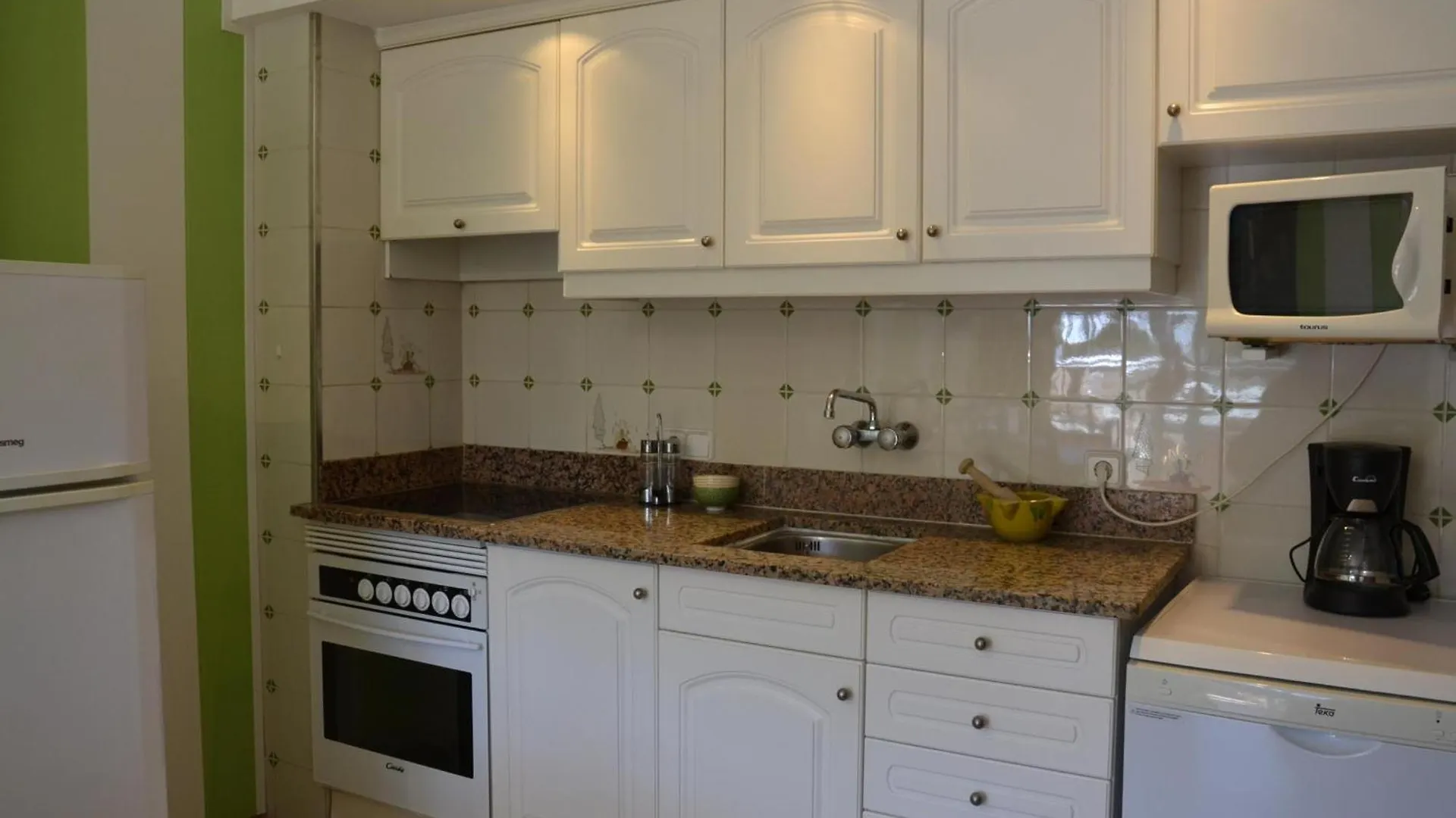 Apartamento En Primera Linea De Playa Con Piscina Y Terraza - L'Estartit - Es-323-26 Spain